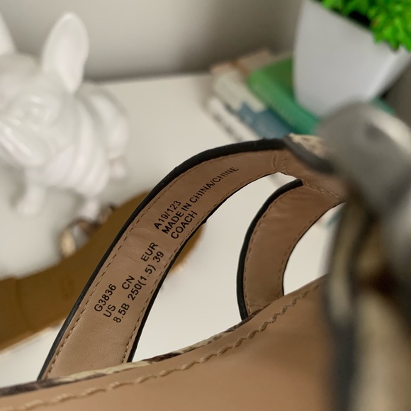 Coach Kennedy Sandals size 8.5 - Picture 4 of 5